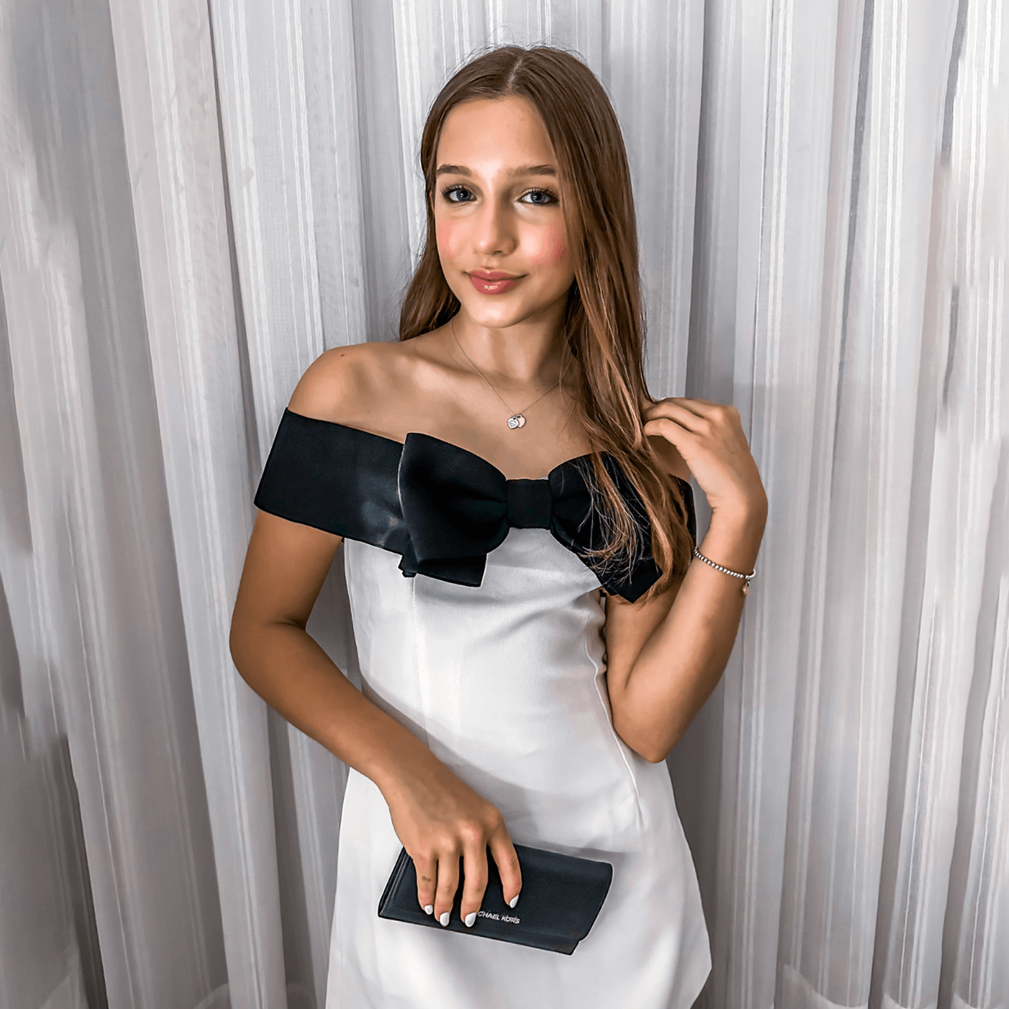 Vestido Elegante Clásico – Moda Femenina de Estilo Atemporal